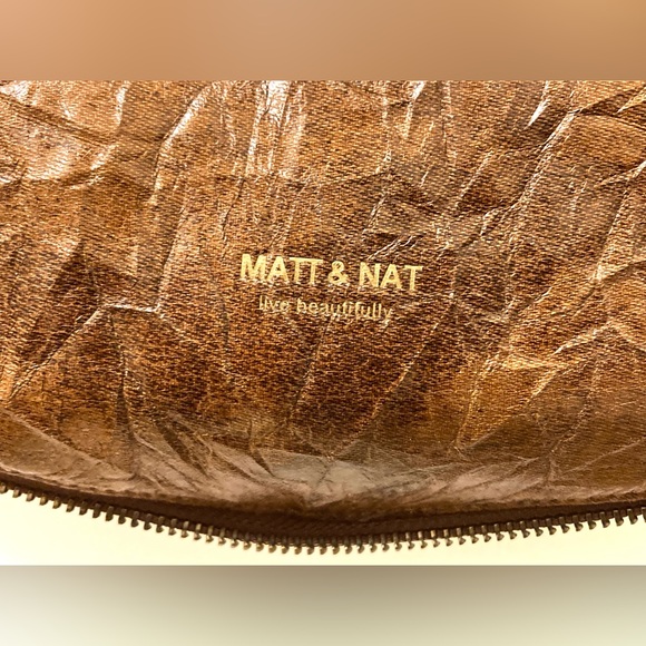 Matt & Nat large crossbody sling brown bag - Picture 2 of 9